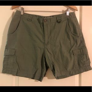 Jamaica Bay Cargo army green shorts size 14